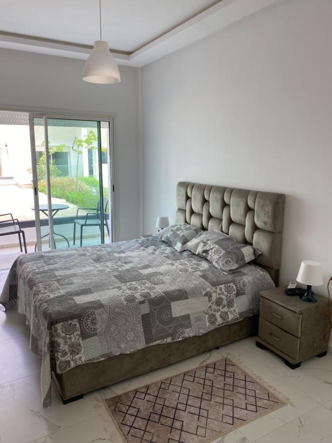Lovely 4-Bedroom Condo With Pool Rabat Exterior photo