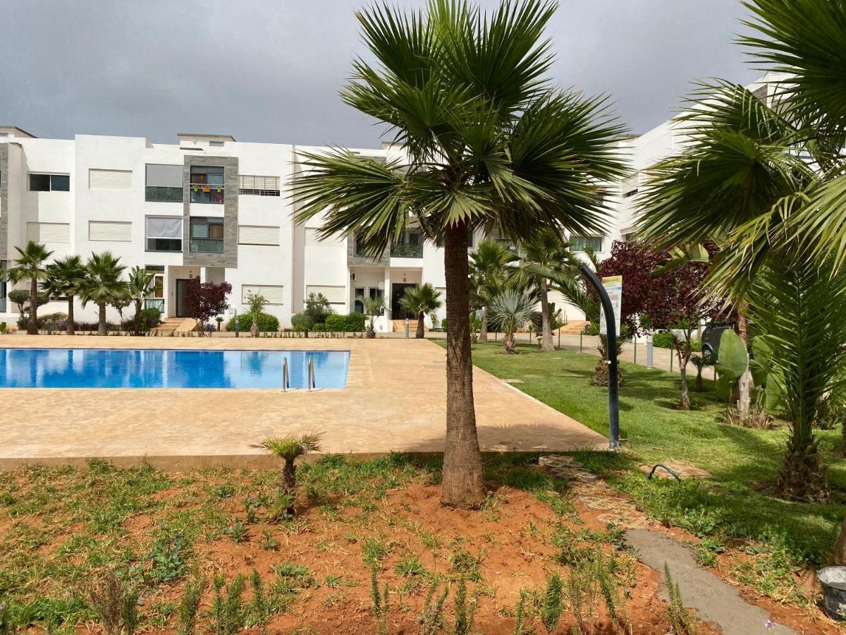 Lovely 4-Bedroom Condo With Pool Rabat Exterior photo