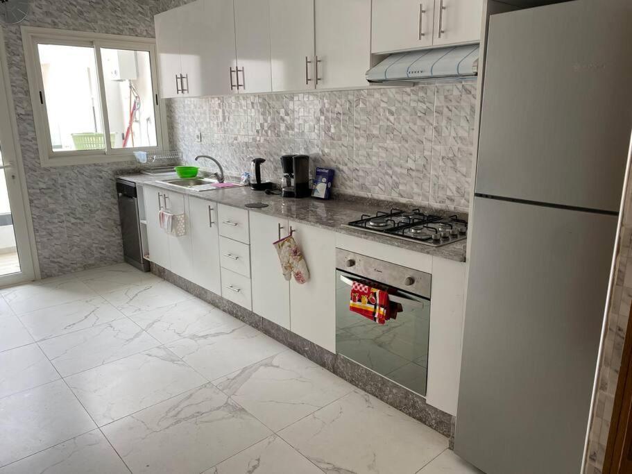 Lovely 4-Bedroom Condo With Pool Rabat Exterior photo
